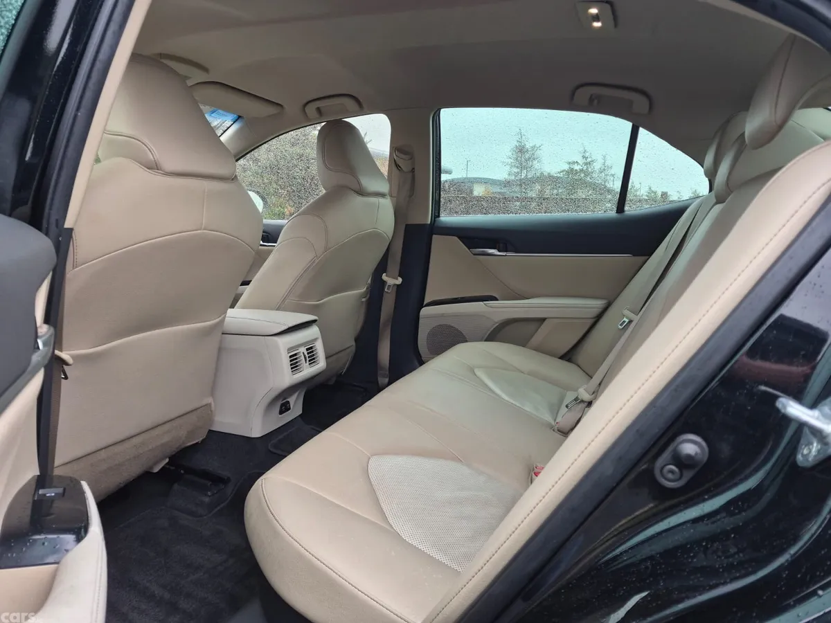 Toyota Camry Saloon, Petrol Hybrid, 2020, Black