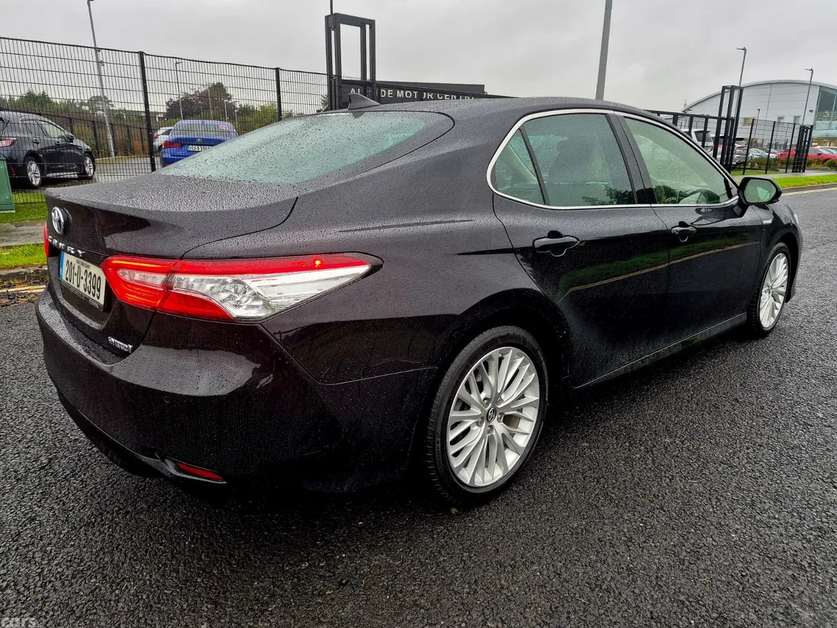 Toyota Camry Saloon, Petrol Hybrid, 2020, Black