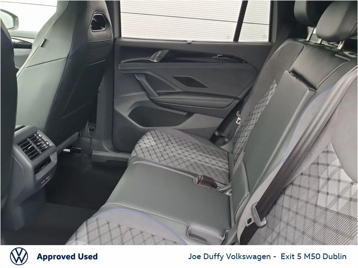 Volkswagen Tayron Estate, Petrol Plug-in Hybrid, 2026, Grey