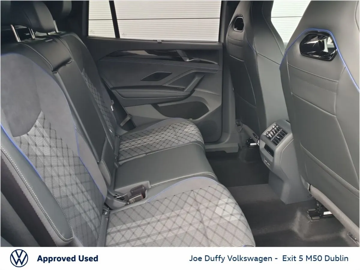 Volkswagen Tayron Estate, Petrol Plug-in Hybrid, 2026, Grey