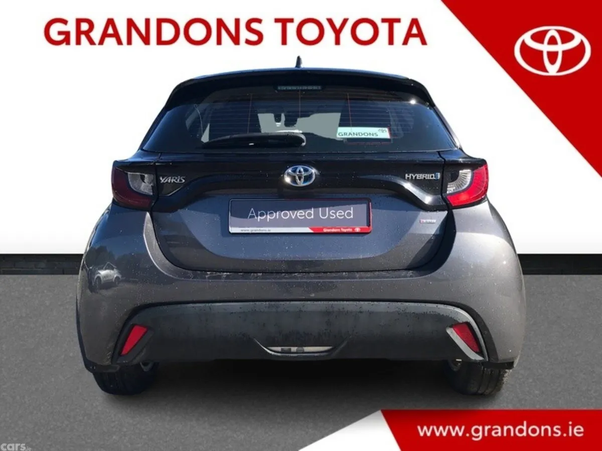 Toyota Yaris Hatchback, Petrol Hybrid, 2023, Grey