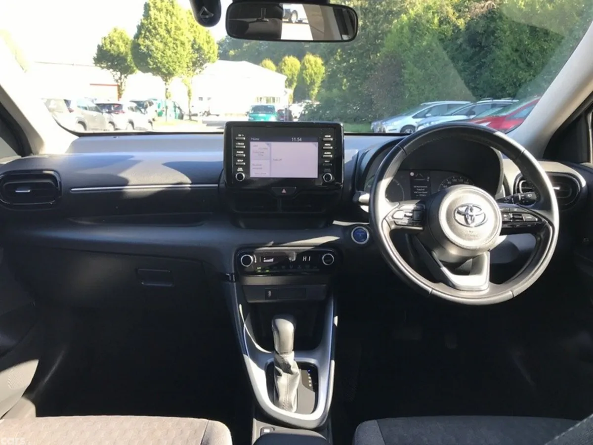Toyota Yaris Hatchback, Petrol Hybrid, 2023, Grey