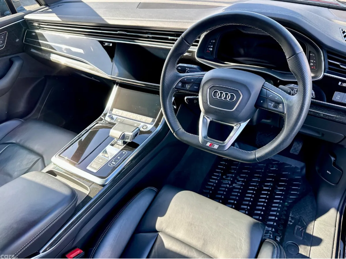 Audi Q7 SUV, Petrol Hybrid, 2023, Black