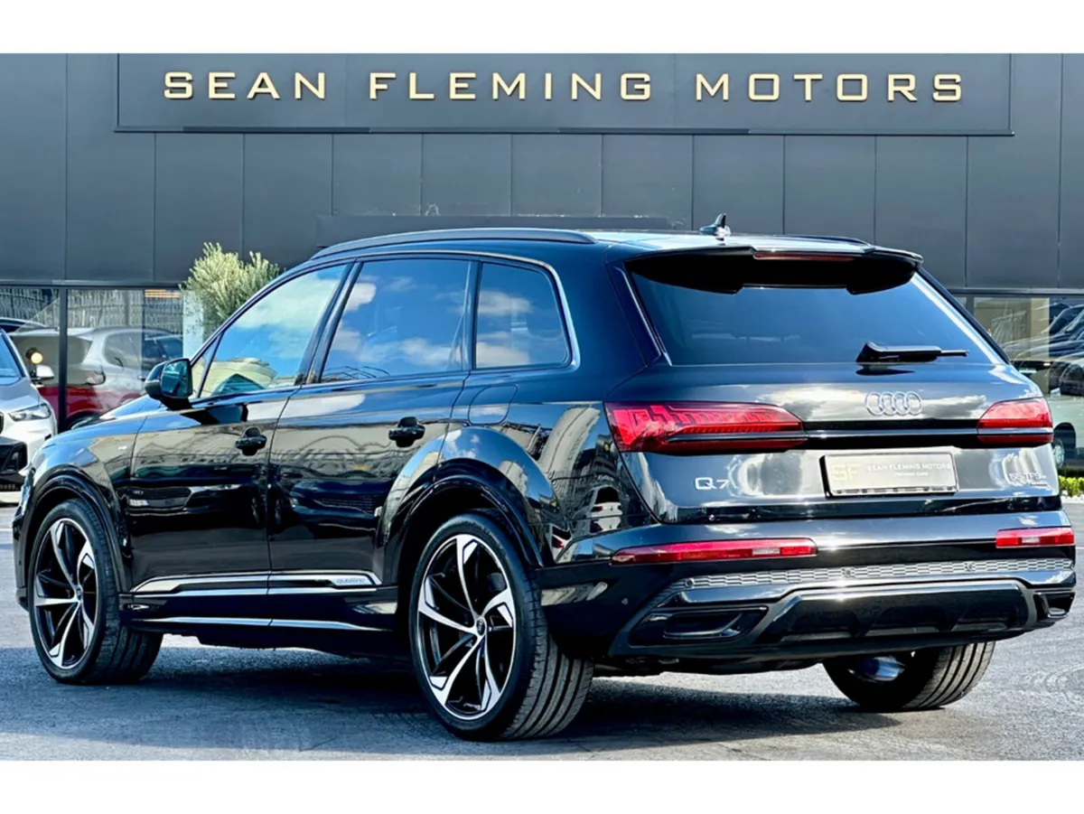 Audi Q7 SUV, Petrol Hybrid, 2023, Black