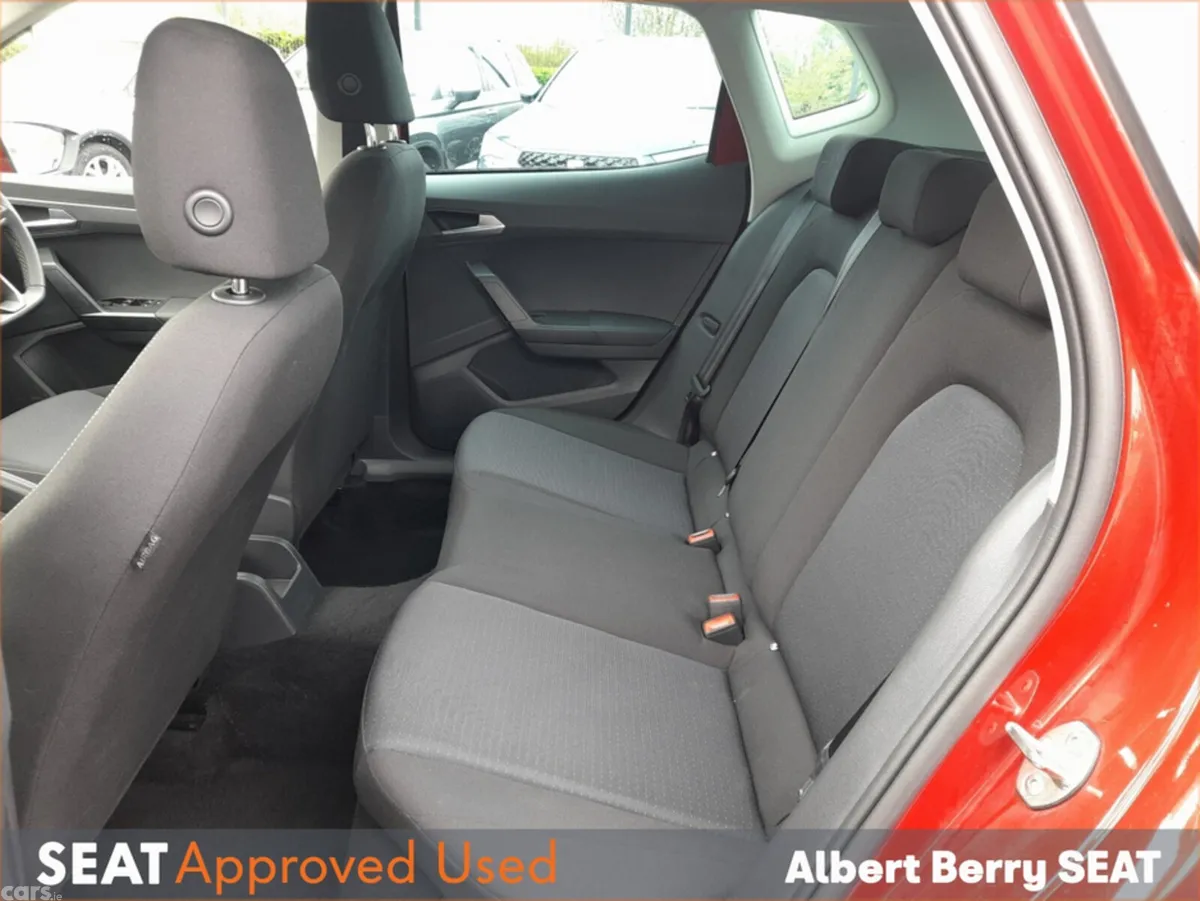 SEAT Arona Hatchback, Petrol, 2026, Red