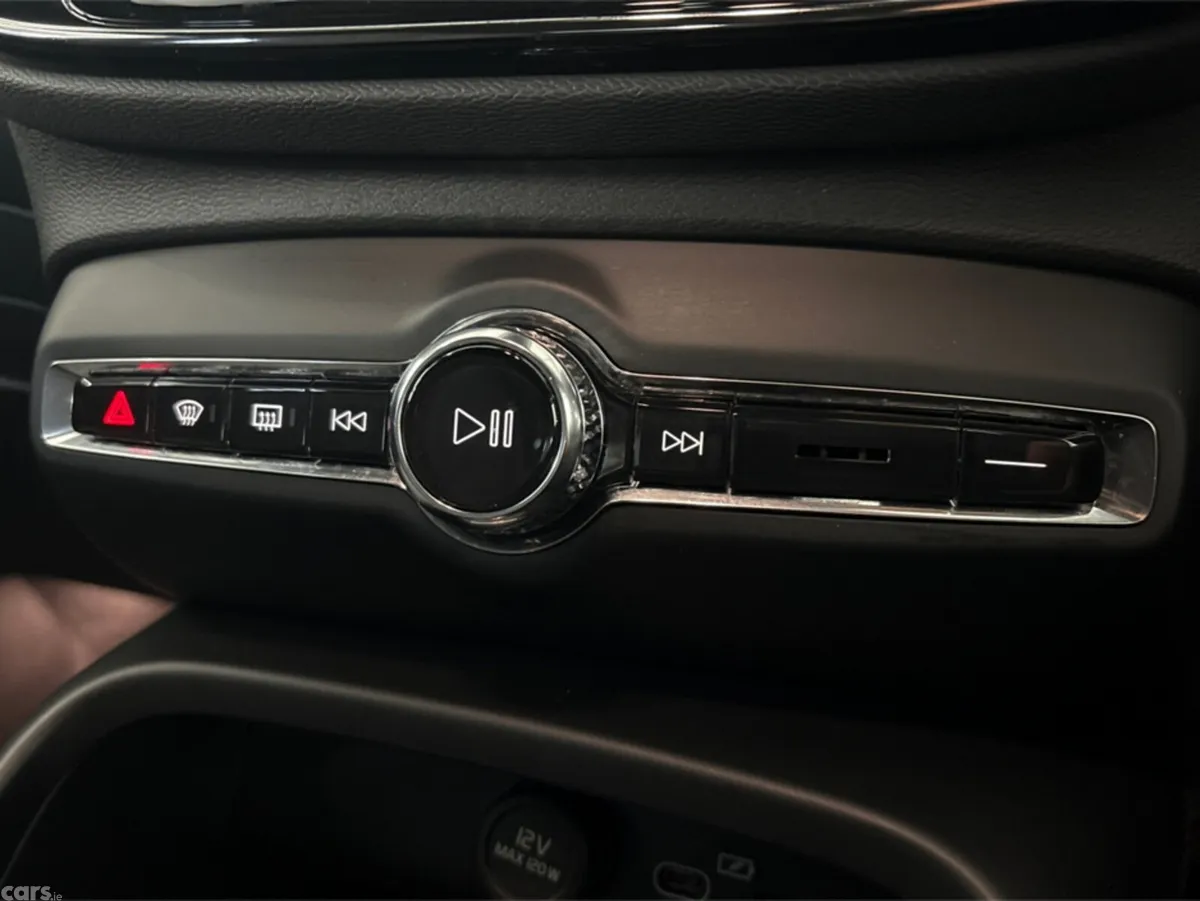 Volvo XC40 SUV, Electric, 2024, Grey
