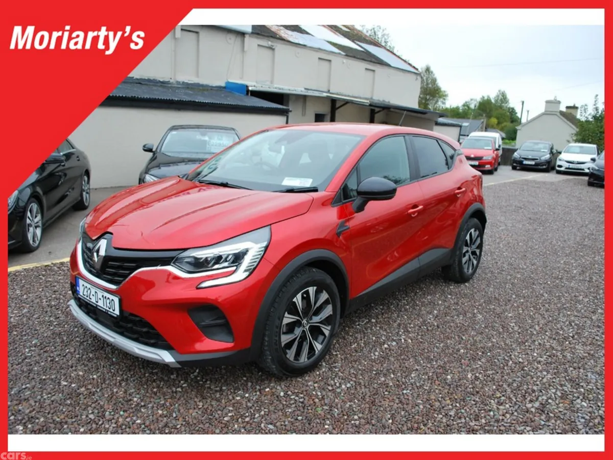 Renault Captur Hatchback, Petrol, 2023, Red