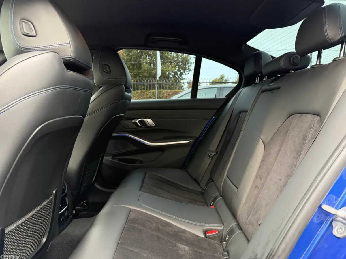 BMW 3-Series Saloon, Diesel, 2019, Blue