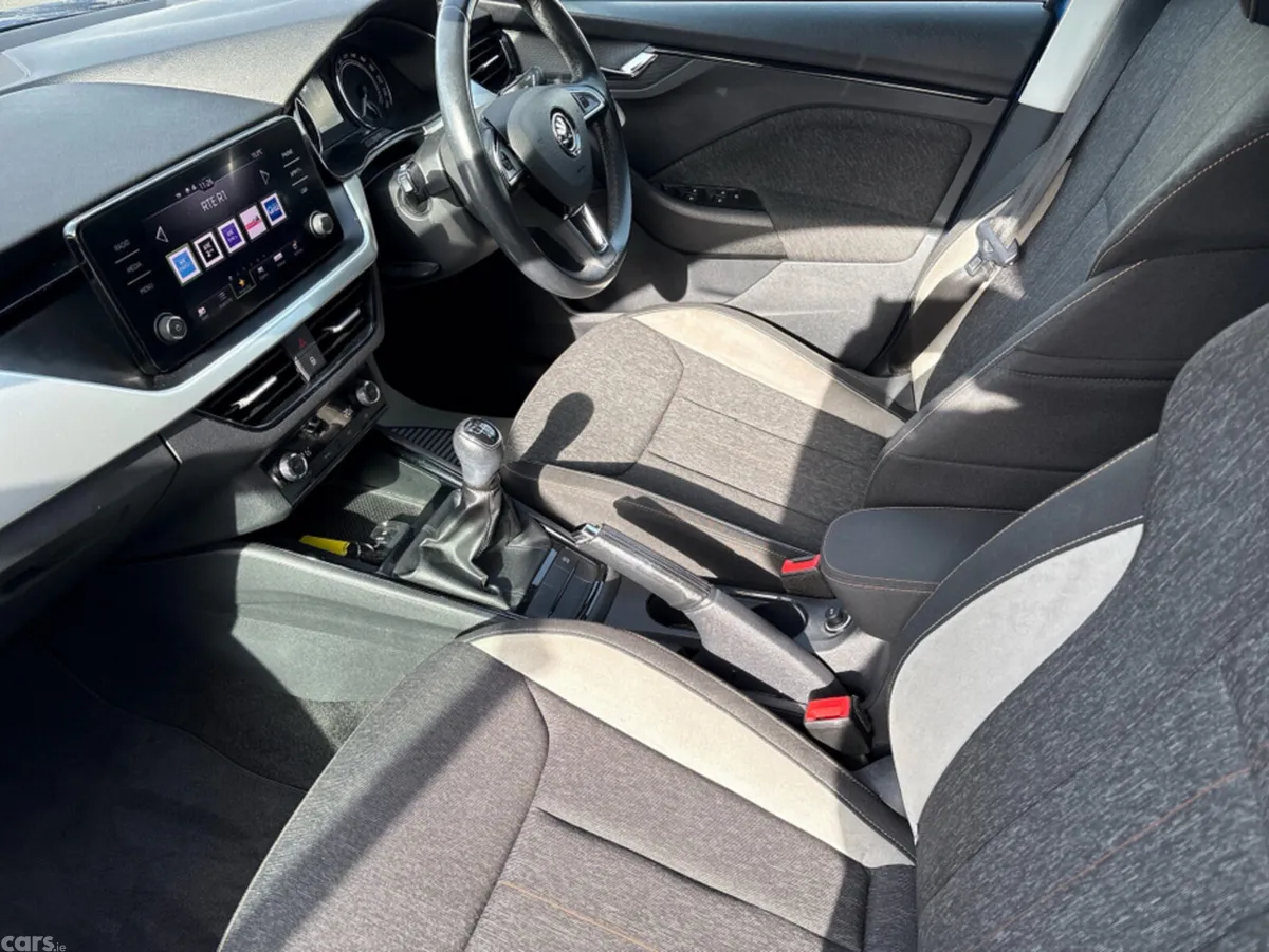 Skoda Kamiq Hatchback, Petrol, 2020, Blue