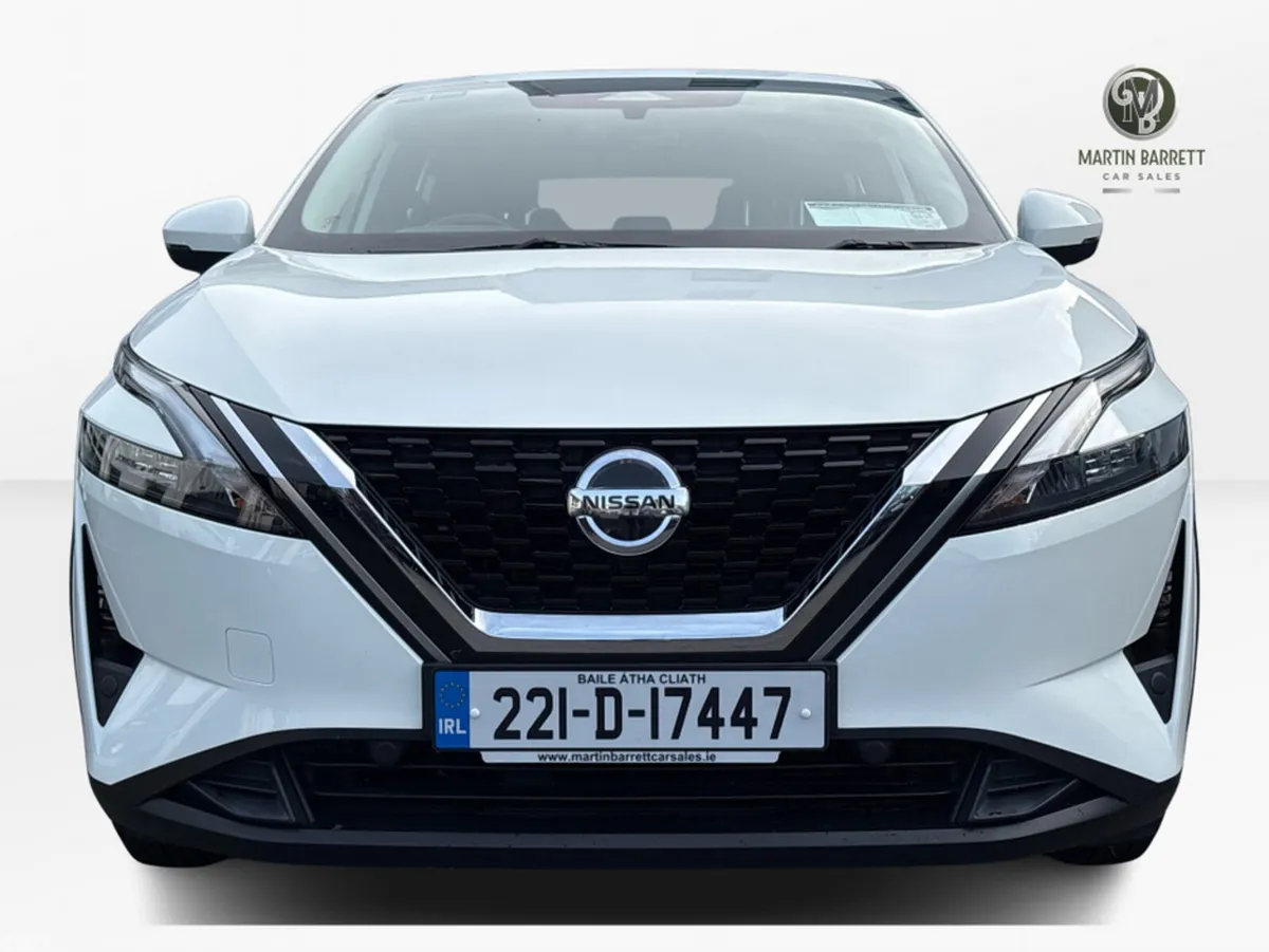 Nissan Qashqai MPV, Petrol, 2022, White