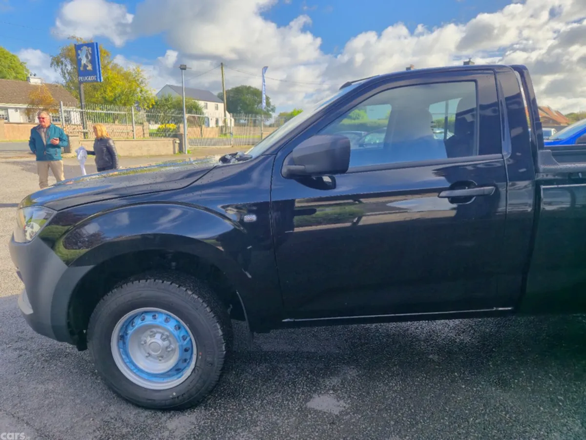 Isuzu D-Max Pick Up, Diesel, 2026, Black