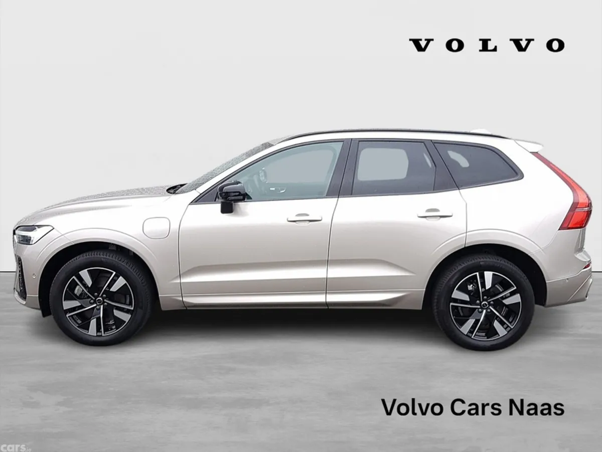 Volvo XC60 MPV, Petrol Plug-in Hybrid, 2025, Gold