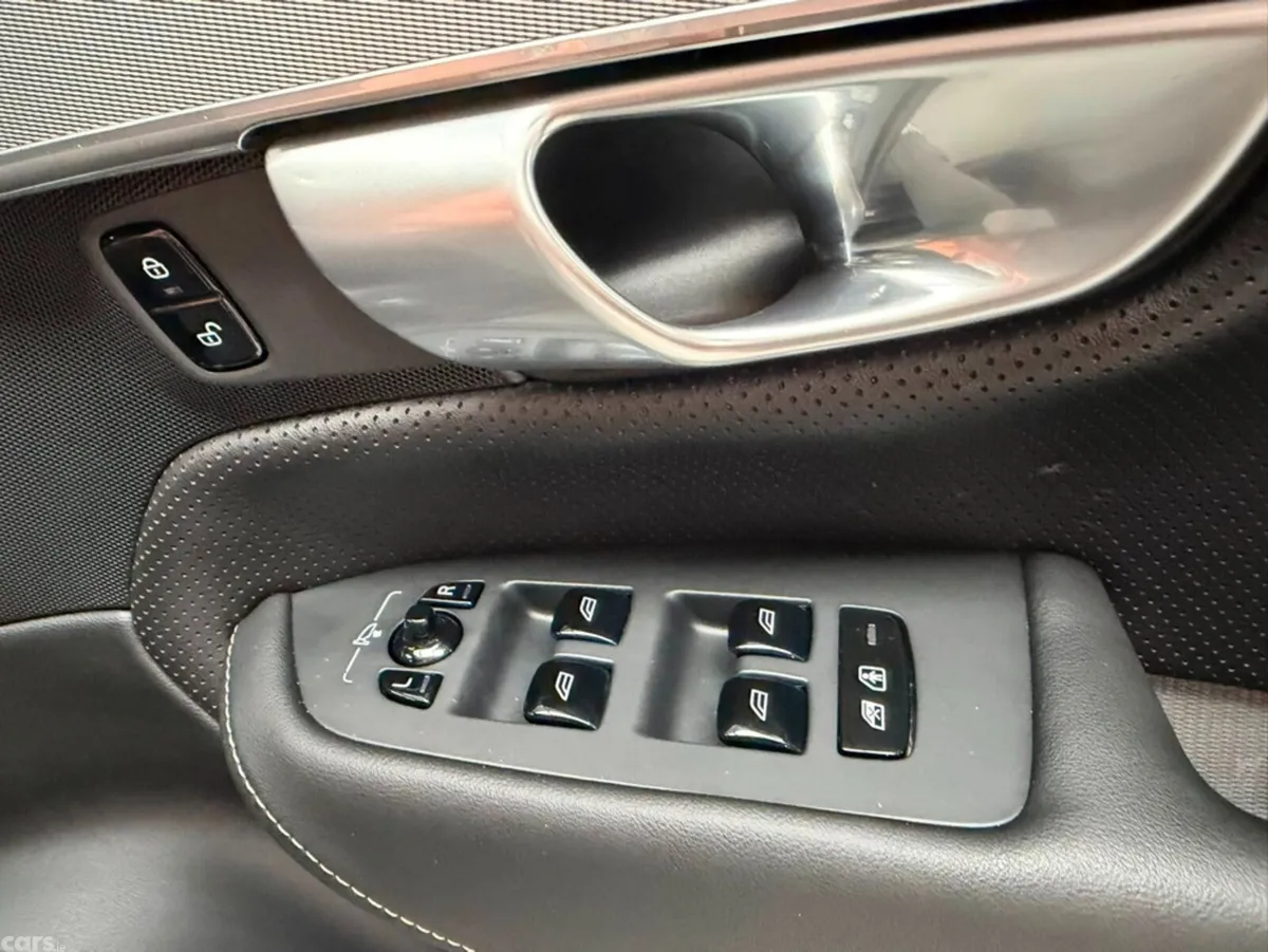 Volvo XC90 SUV, Petrol Plug-in Hybrid, 2024, Black
