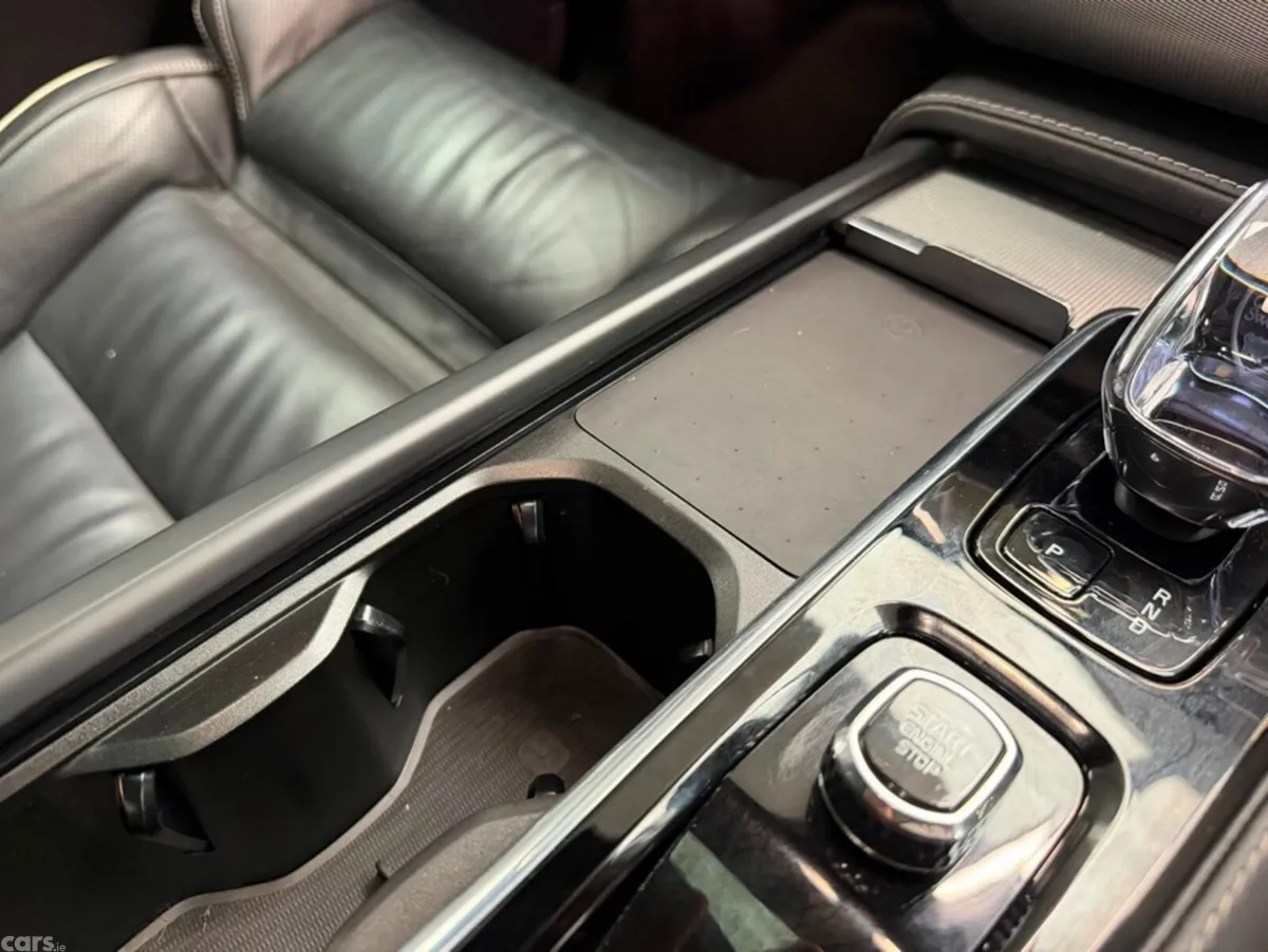 Volvo XC90 SUV, Petrol Plug-in Hybrid, 2024, Black