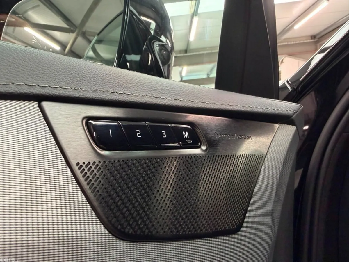 Volvo XC90 SUV, Petrol Plug-in Hybrid, 2024, Black