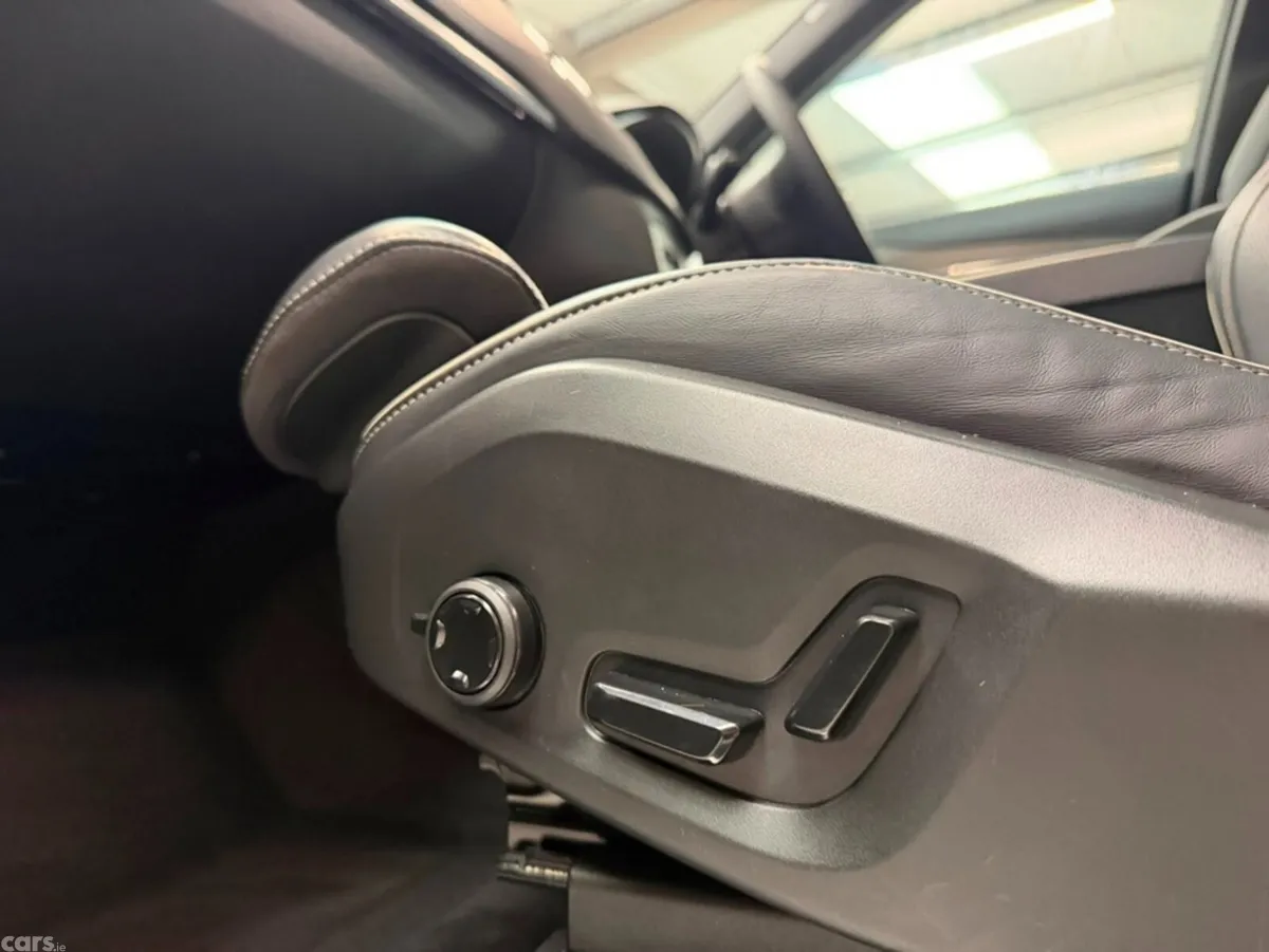 Volvo XC90 SUV, Petrol Plug-in Hybrid, 2024, Black