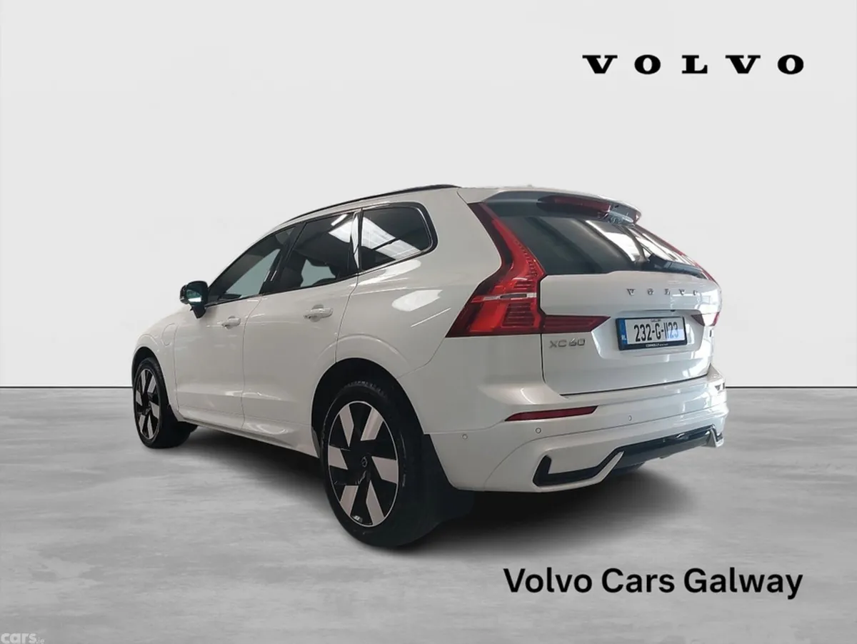Volvo XC60 SUV, Petrol Plug-in Hybrid, 2023, White