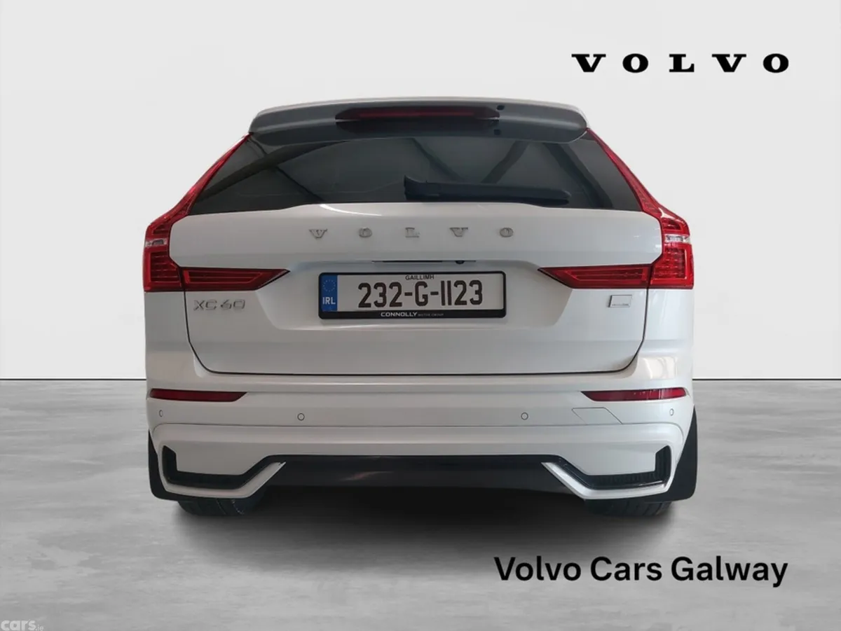 Volvo XC60 SUV, Petrol Plug-in Hybrid, 2023, White