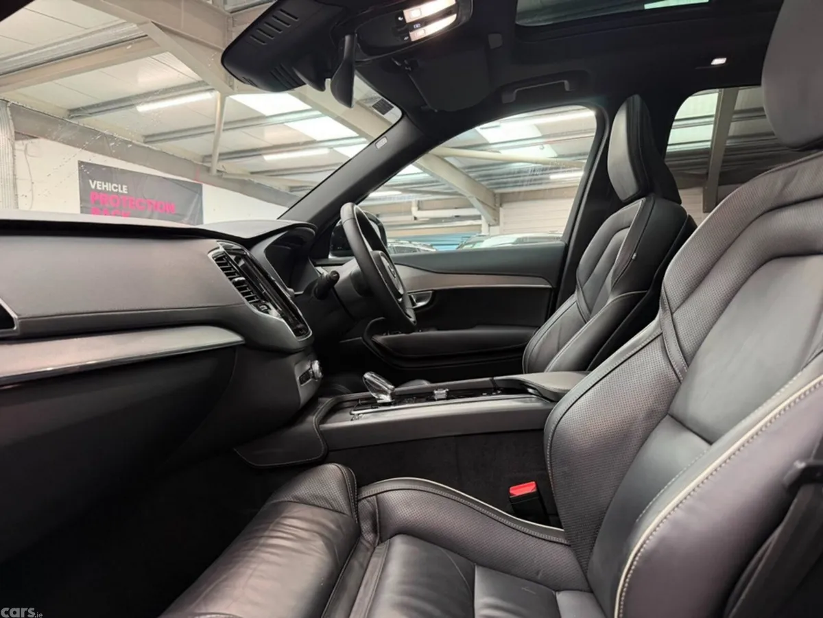 Volvo XC90 SUV, Petrol Plug-in Hybrid, 2024, Black