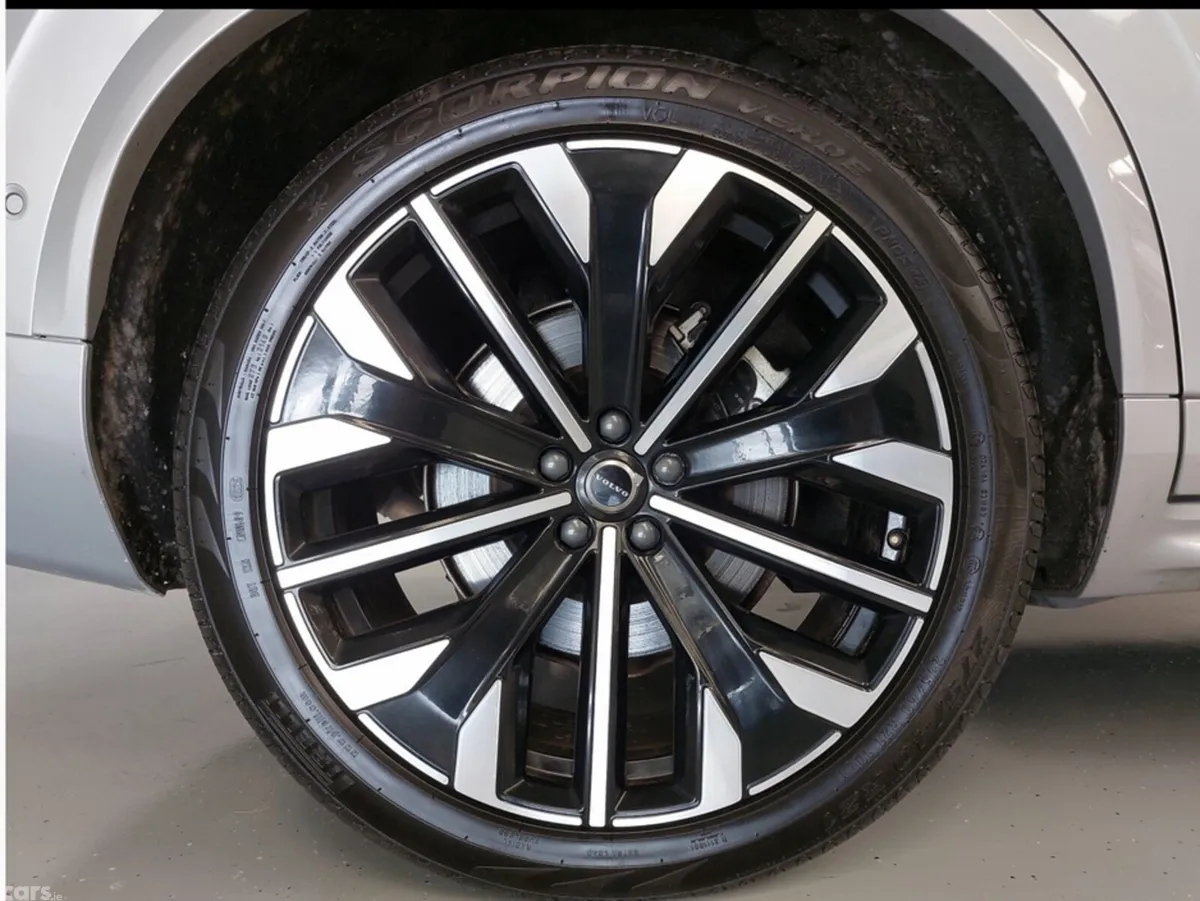 Volvo XC90 SUV, Petrol Hybrid, 2025, Silver