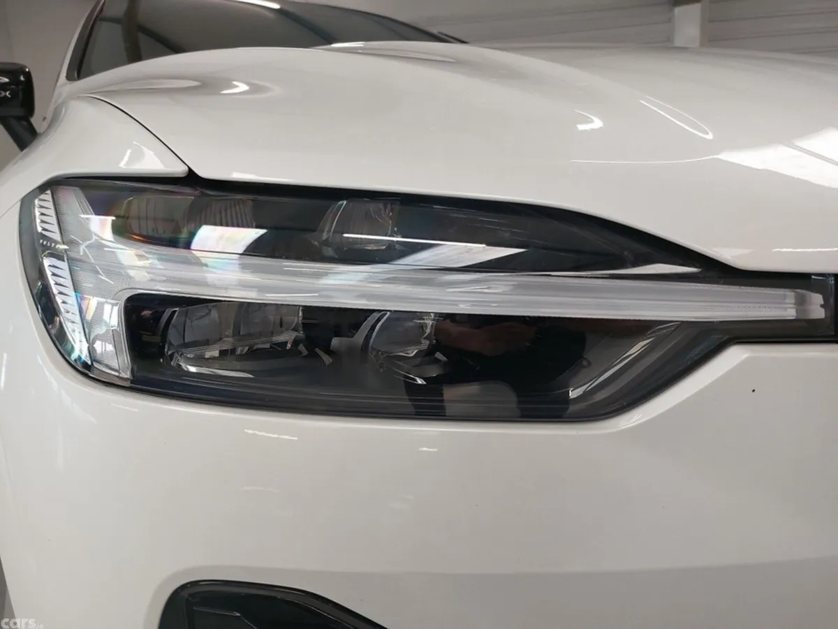 Volvo XC60 SUV, Petrol Plug-in Hybrid, 2023, White