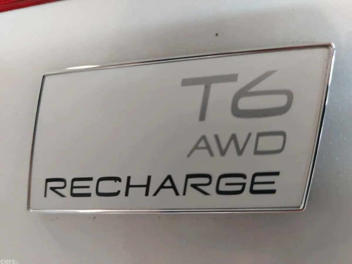 Volvo XC60 SUV, Petrol Plug-in Hybrid, 2023, White