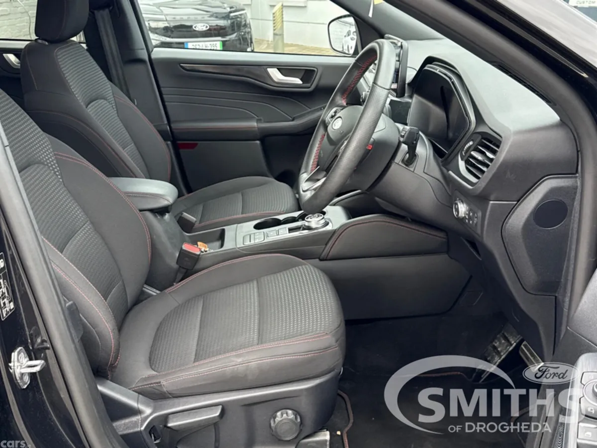 Ford Kuga MPV, Petrol Plug-in Hybrid, 2023, Black