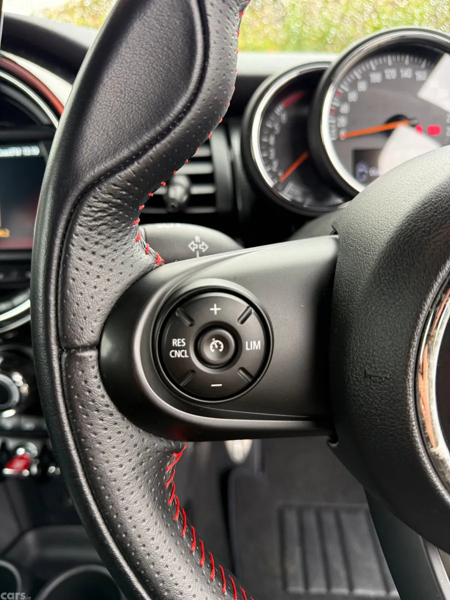 Mini Cooper Hatchback, Petrol, 2019, Black