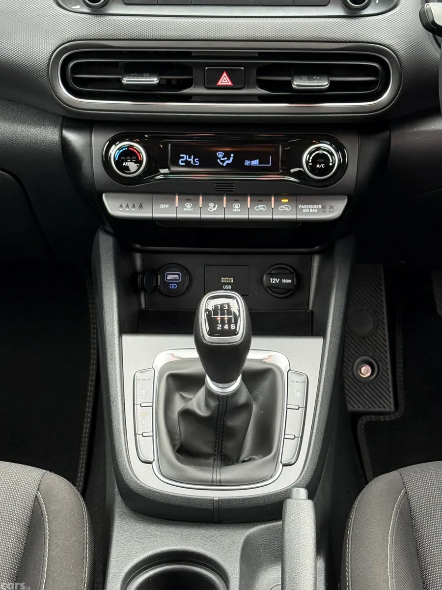 Hyundai KONA MPV, Petrol, 2022, Grey
