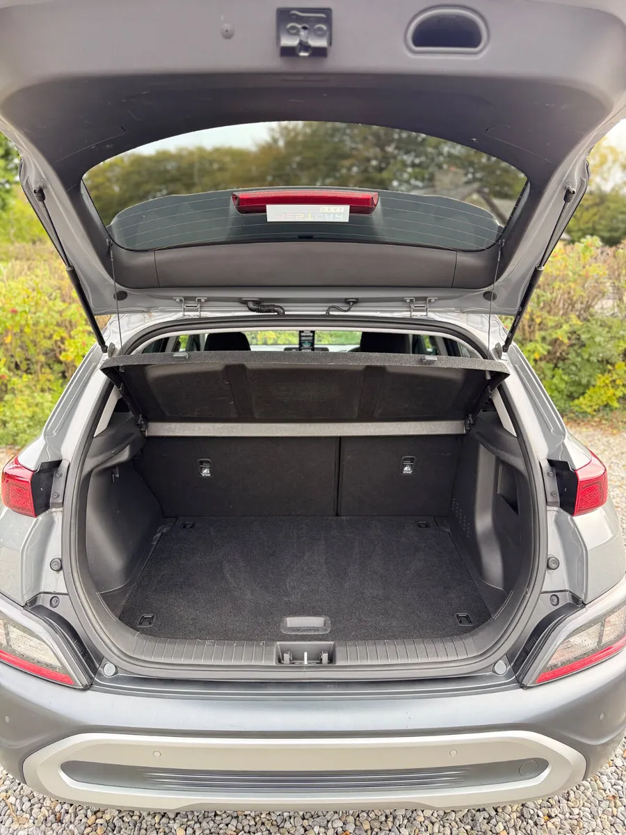 Hyundai KONA MPV, Petrol, 2022, Grey