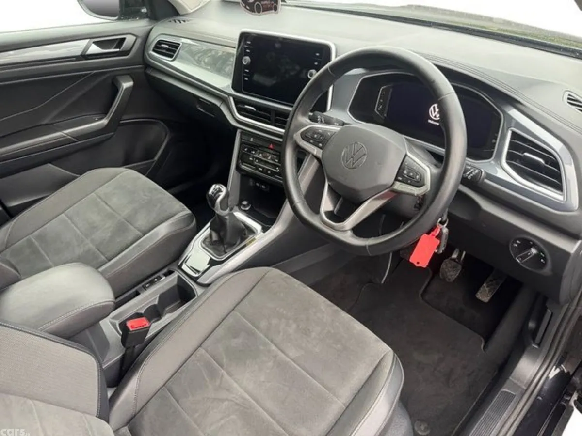 Volkswagen T-Roc Estate, Diesel, 2022, Black
