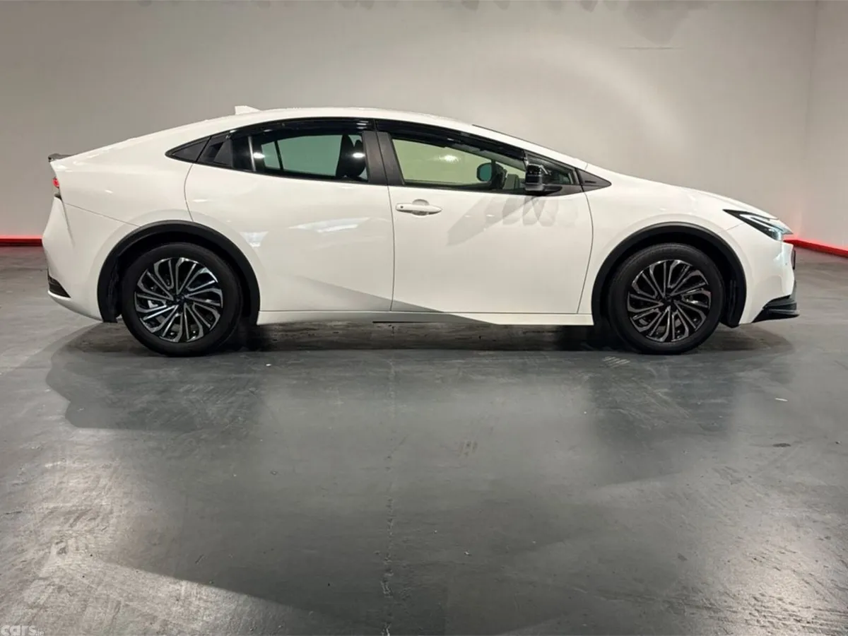 Toyota Prius Hatchback, Petrol Hybrid, 2025, White
