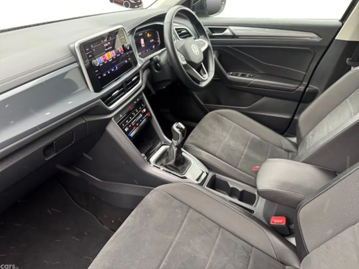 Volkswagen T-Roc Estate, Diesel, 2022, Black