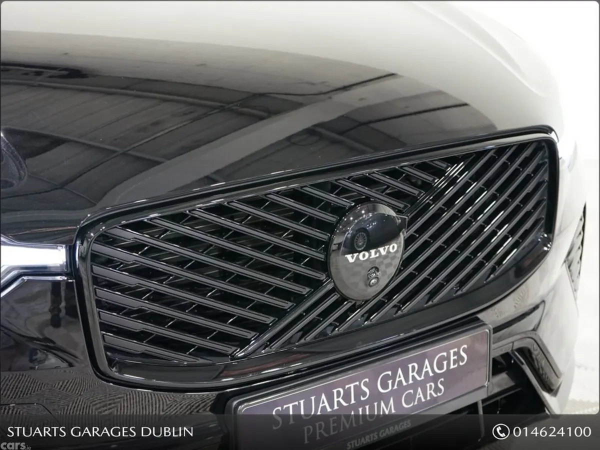 Volvo XC60 Estate, Petrol Hybrid, 2025, Black