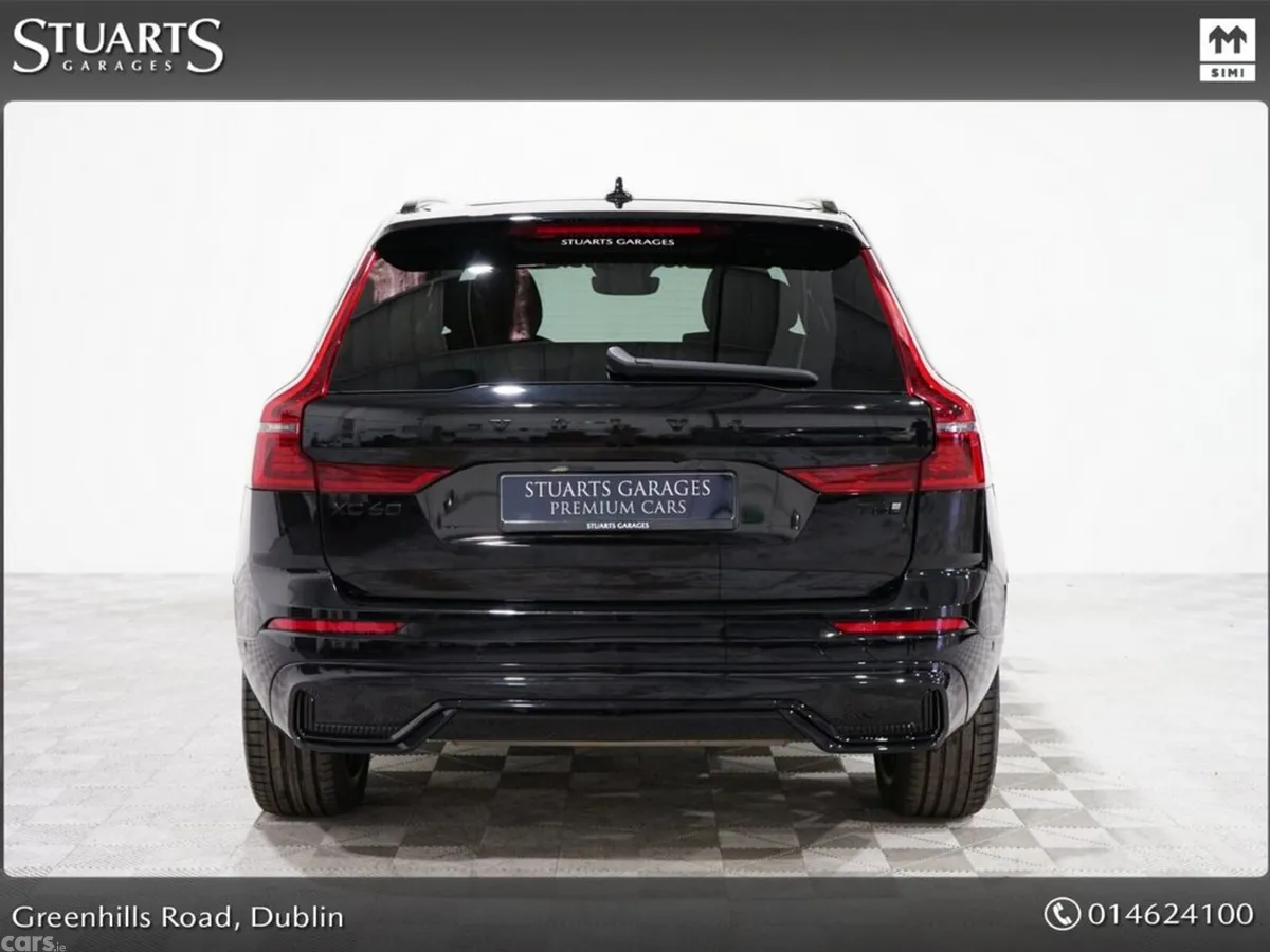 Volvo XC60 Estate, Petrol Hybrid, 2025, Black