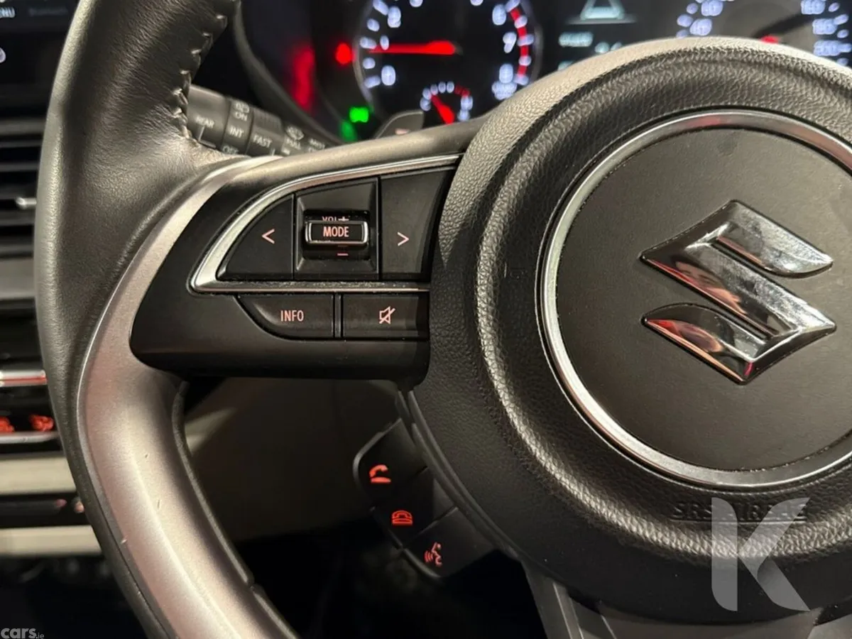 Suzuki Swift Hatchback, Petrol Hybrid, 2025, Silver