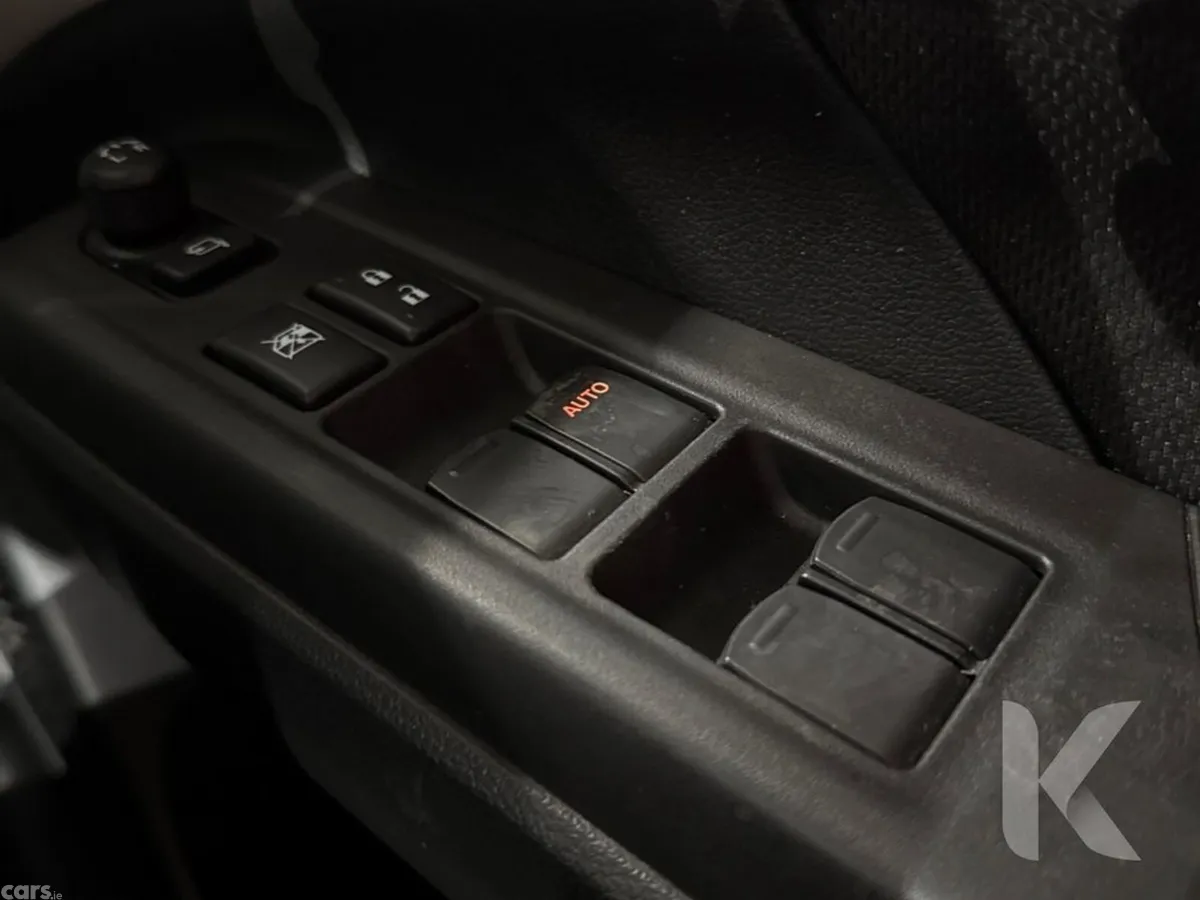 Suzuki Swift Hatchback, Petrol Hybrid, 2025, Silver