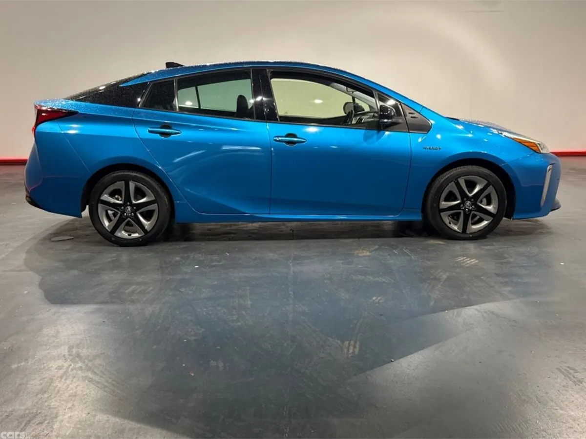 Toyota Prius Hatchback, Petrol Hybrid, 2019, Blue