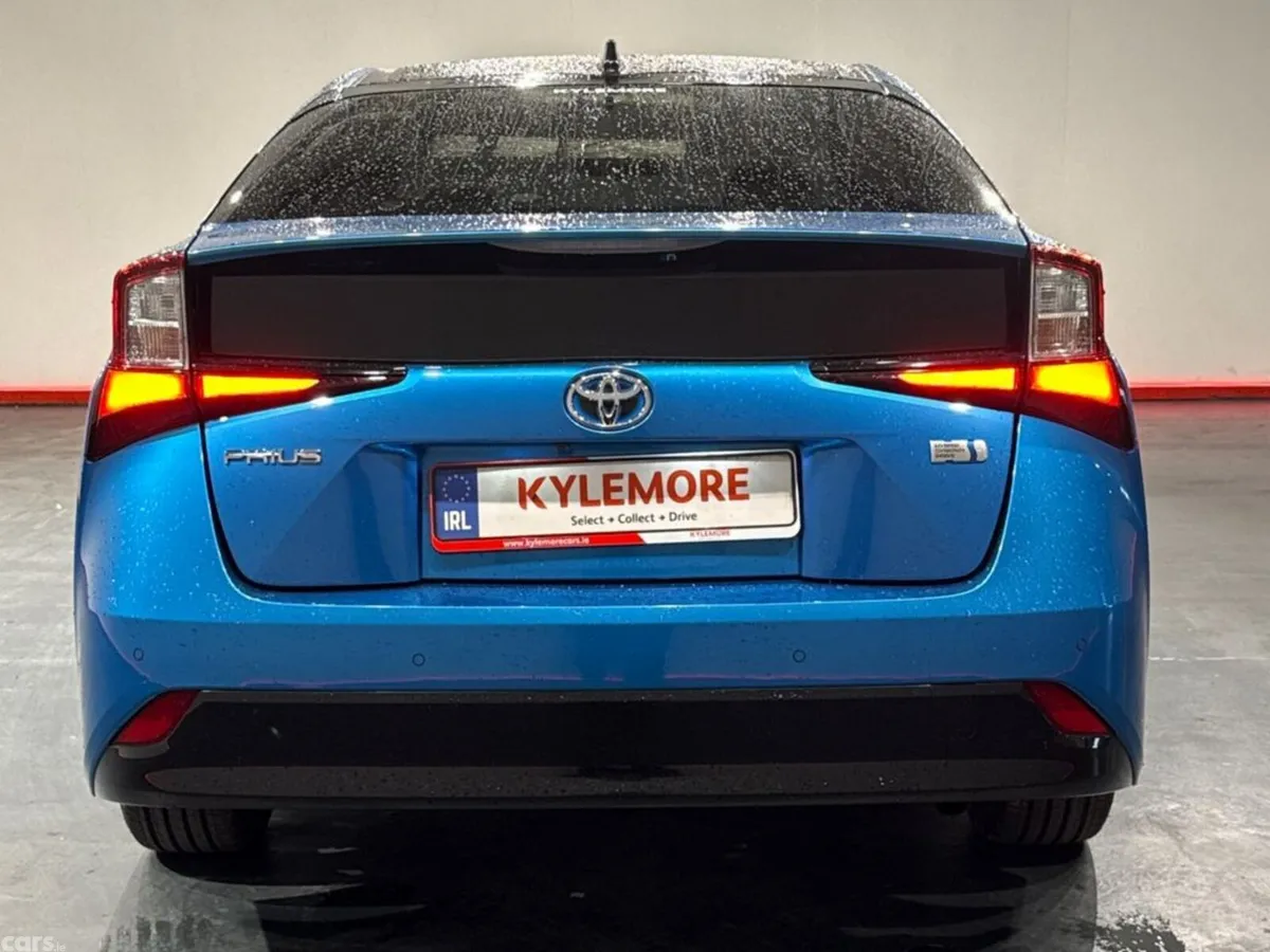 Toyota Prius Hatchback, Petrol Hybrid, 2019, Blue