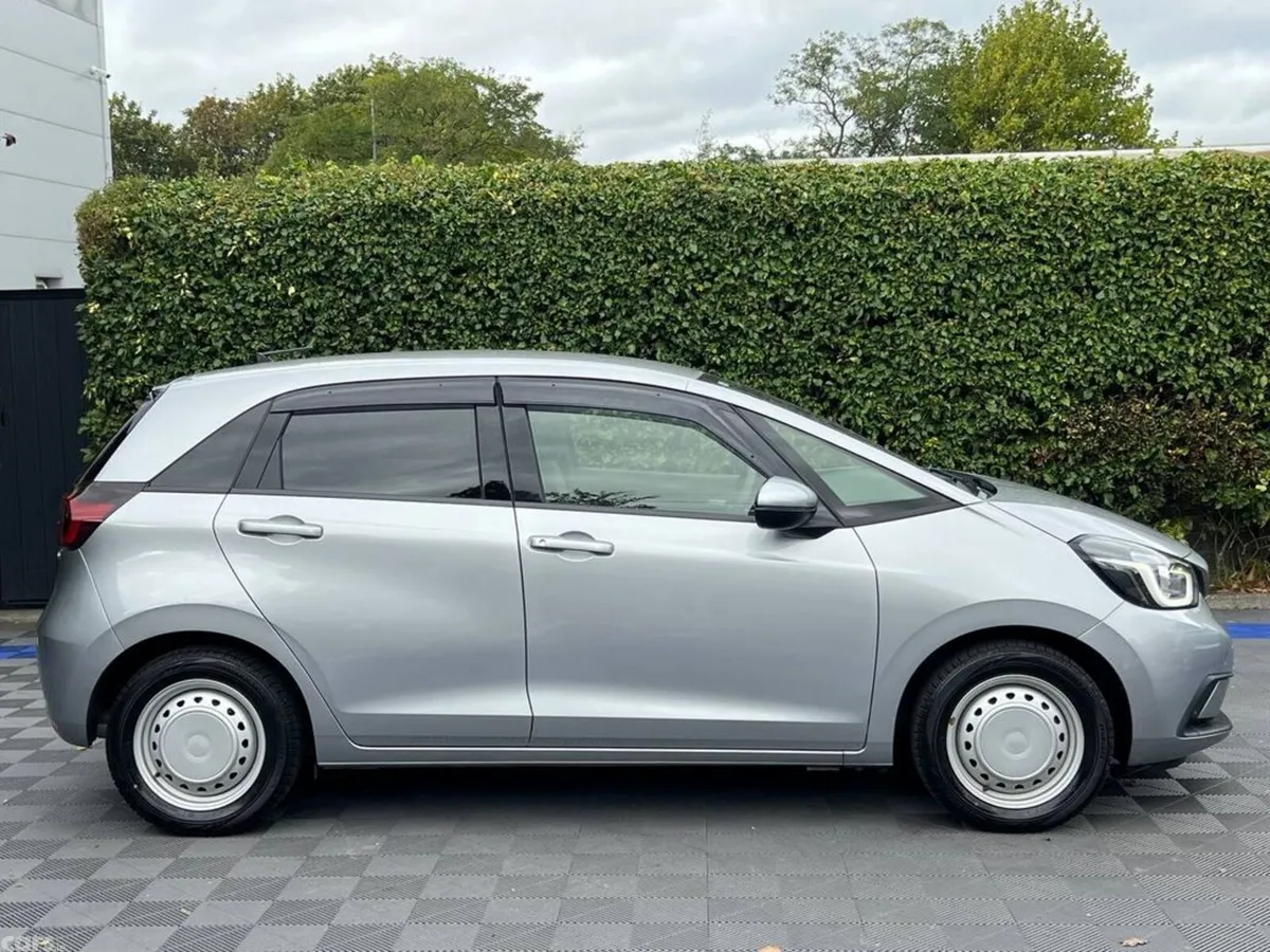 Honda Fit Hatchback, Petrol Hybrid, 2021, Silver
