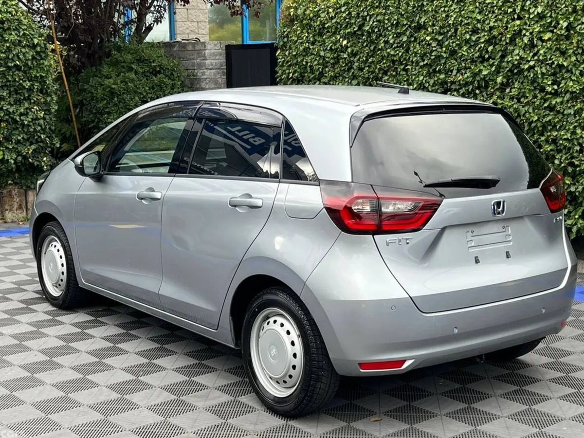 Honda Fit Hatchback, Petrol Hybrid, 2021, Silver