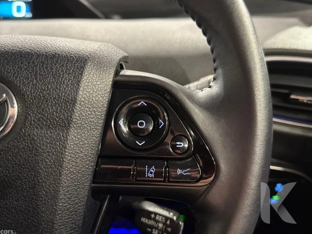 Toyota Prius Hatchback, Petrol Hybrid, 2019, Blue
