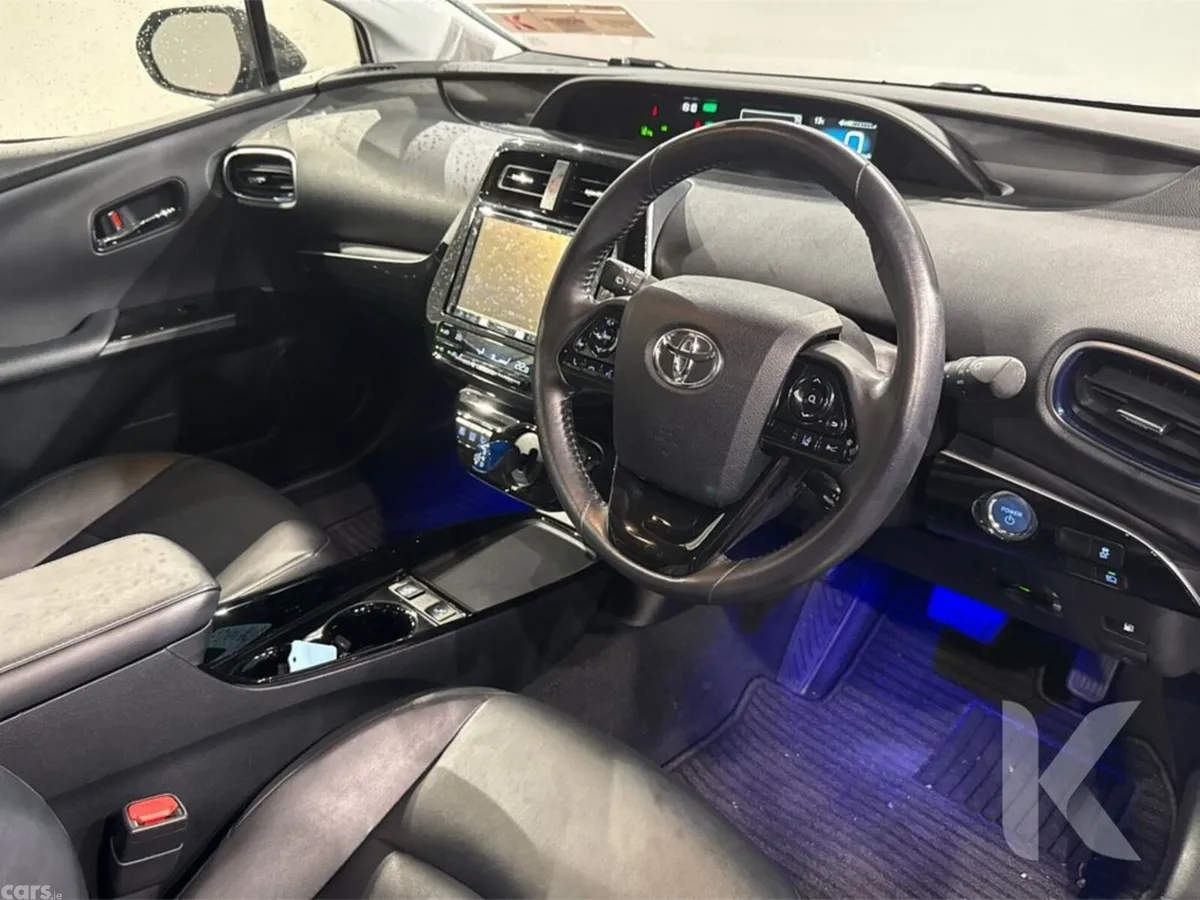 Toyota Prius Hatchback, Petrol Hybrid, 2019, Blue