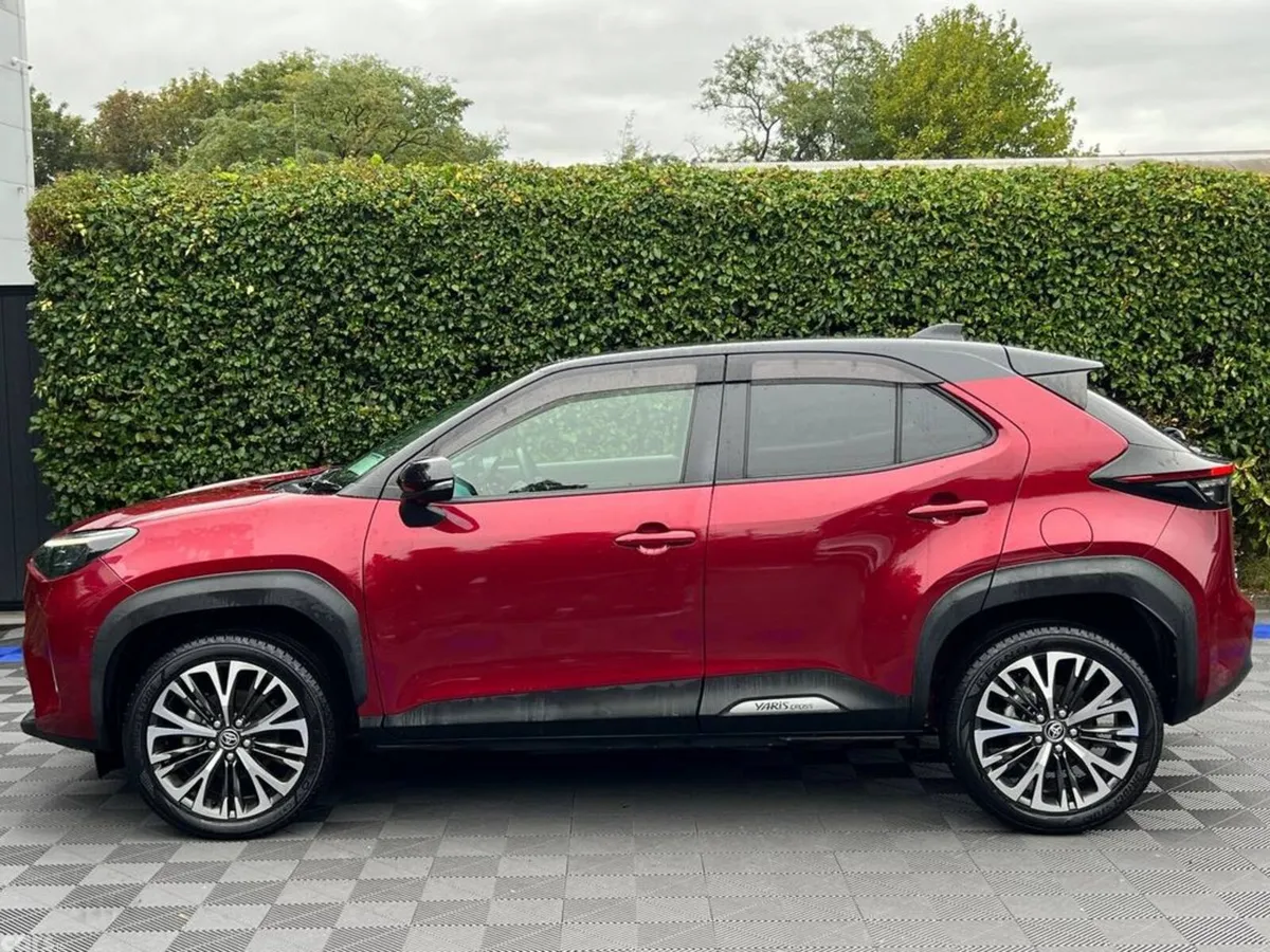 Toyota Yaris Cross SUV, Petrol Hybrid, 2021, Red