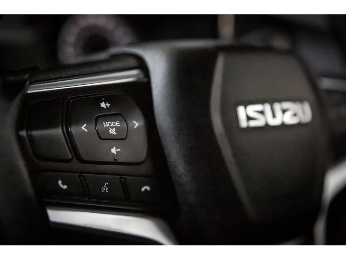 Isuzu D-Max Pick Up, Diesel, 2022, Blue