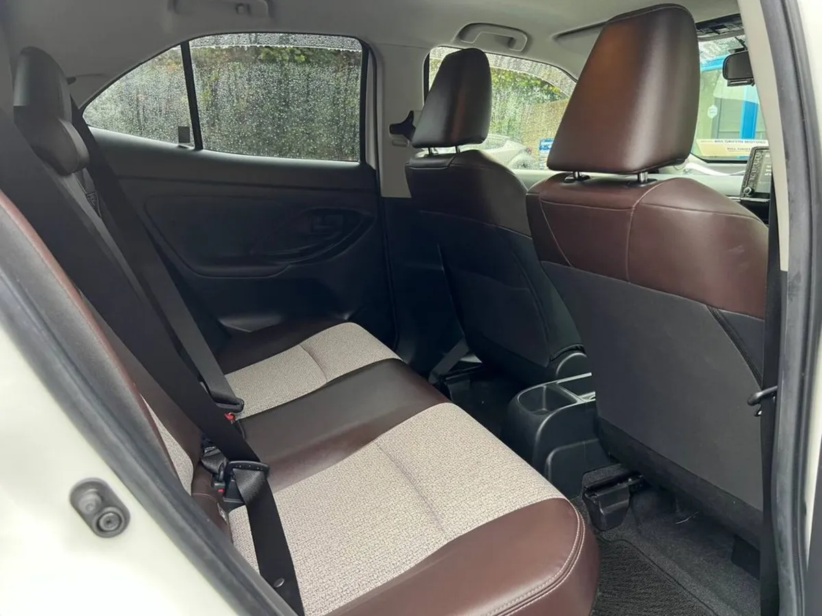 Toyota Yaris Cross SUV, Petrol Hybrid, 2021, White