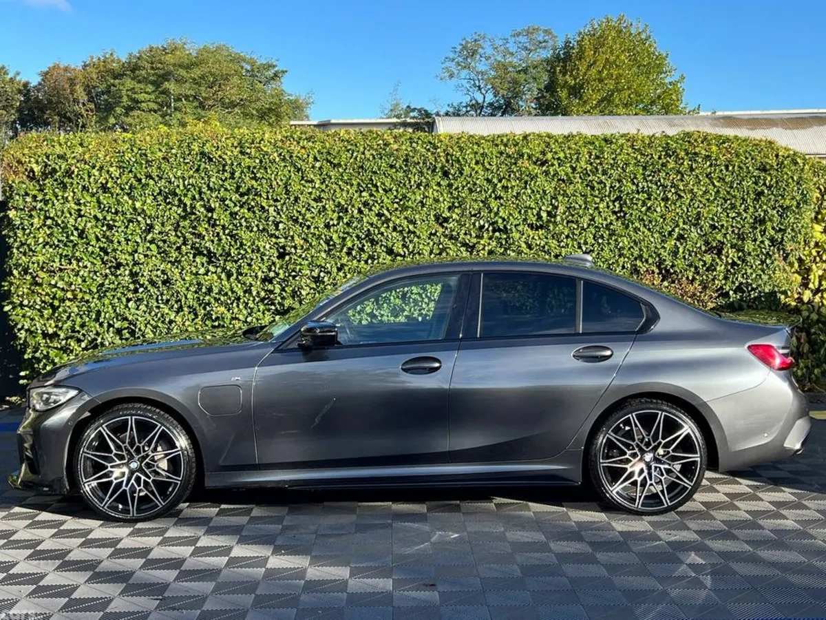 BMW 3-Series Saloon, Petrol Plug-in Hybrid, 2020, Grey