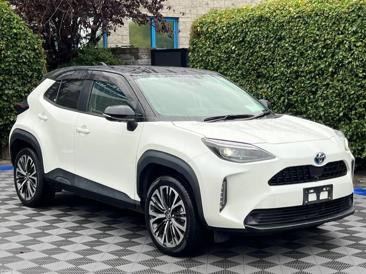 Toyota Yaris Cross SUV, Petrol Hybrid, 2021, White
