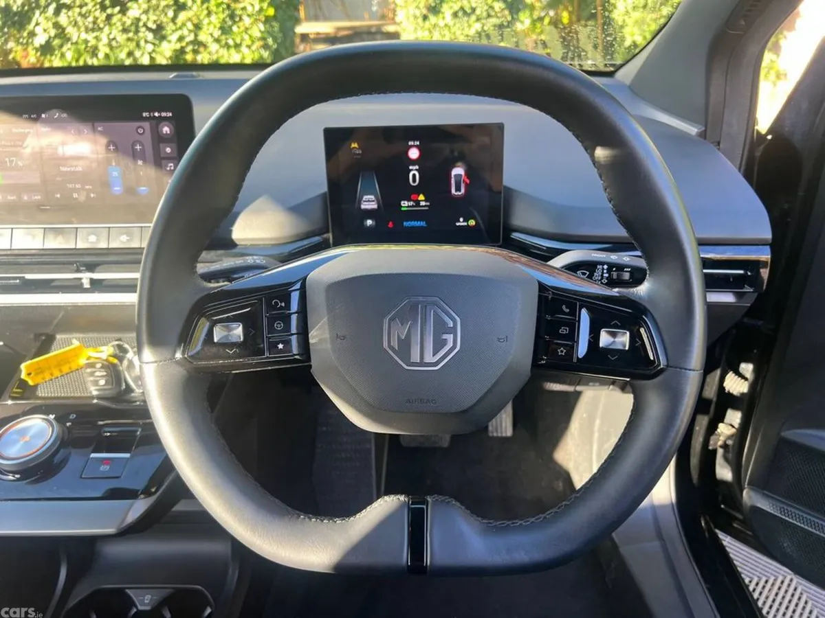 MG 4 Hatchback, Electric, 2023, Black