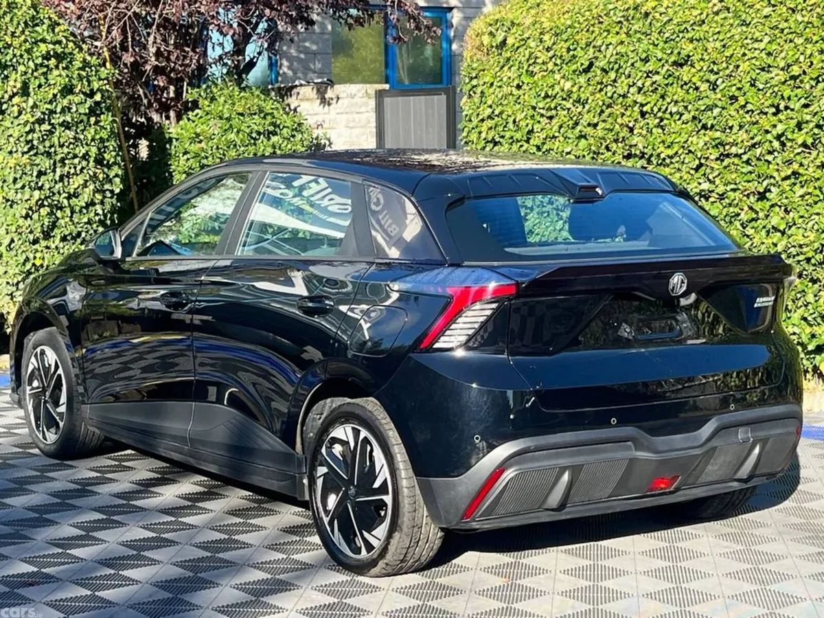 MG 4 Hatchback, Electric, 2023, Black